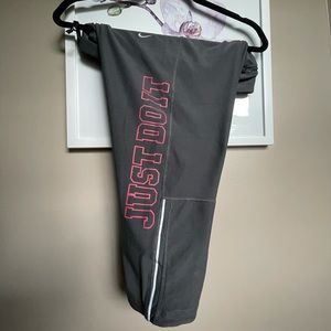 Nike size large crop leggings
